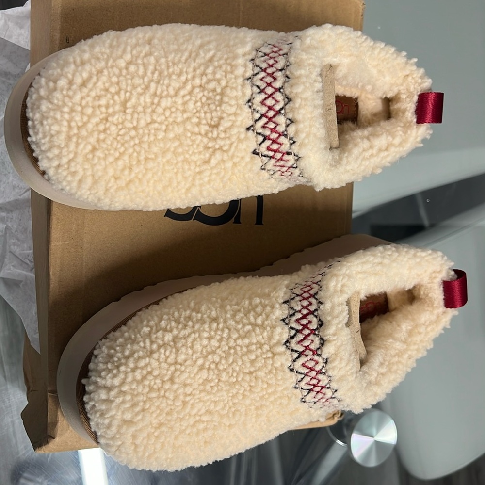 Ugg tazz braid neutral platform slippers size 7